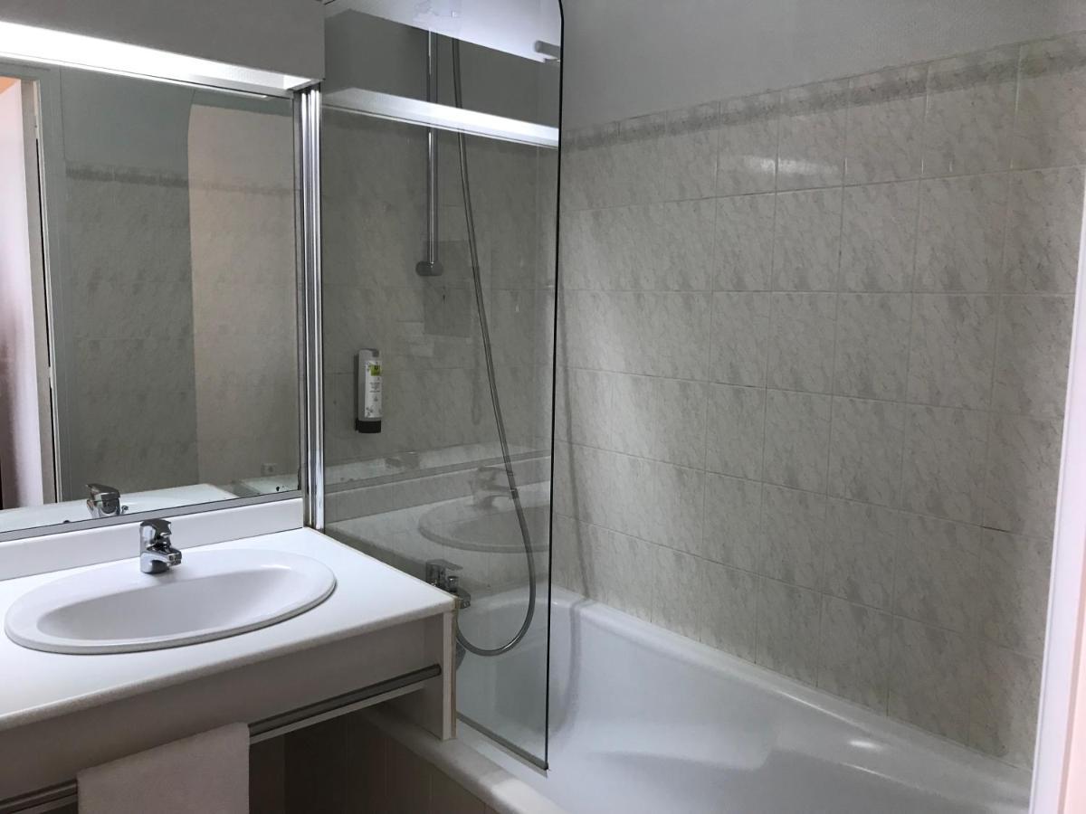 Logis La Villa Des Houx Aumale Экстерьер фото